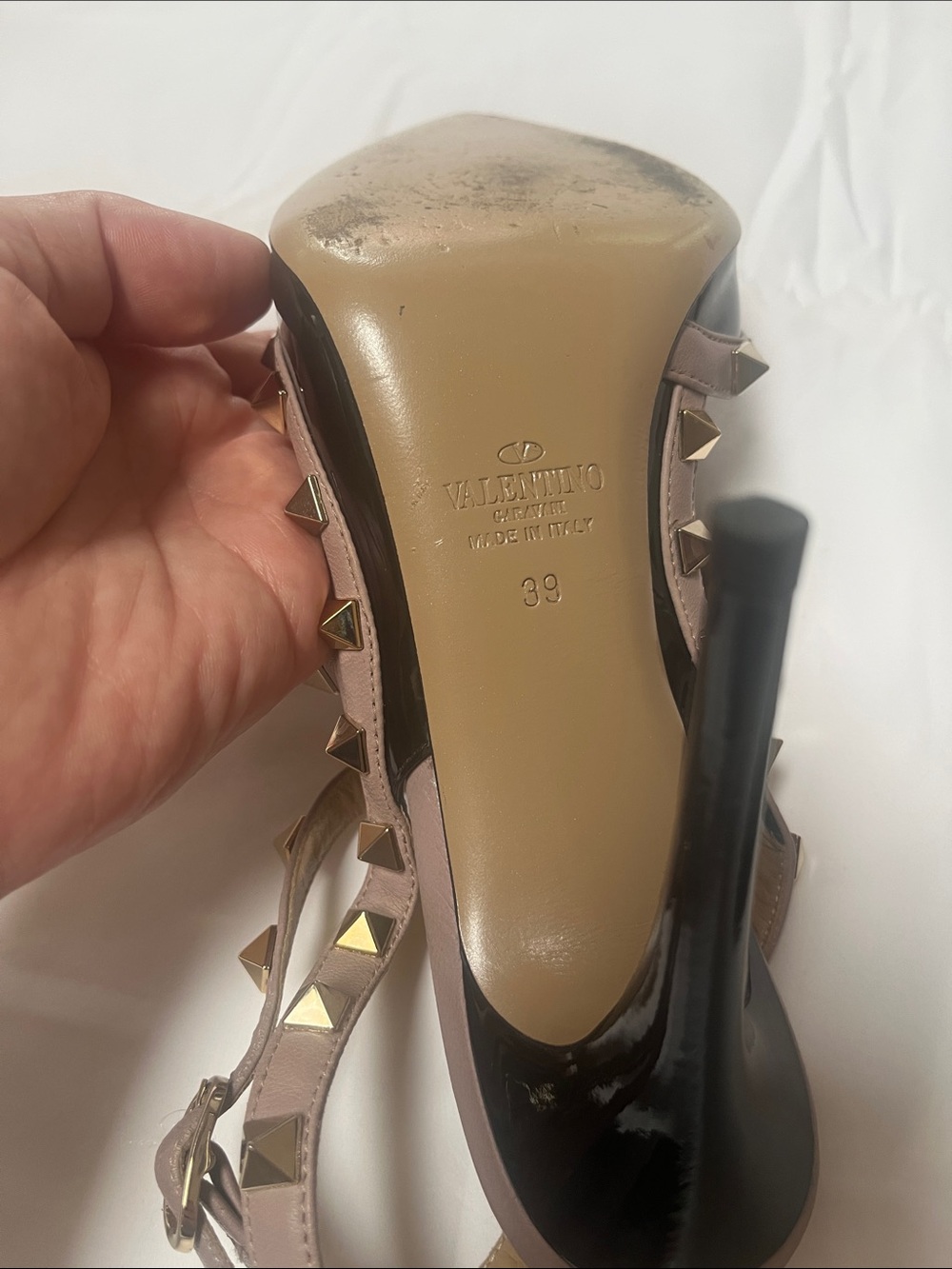 Valentino Garavani Rockstud Patent Leather T-strap Pumps Black/Blush Nude - Picture 6 of 16